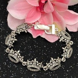 🌼 Fleur De Lis Crown Silver Clasp Bracelet